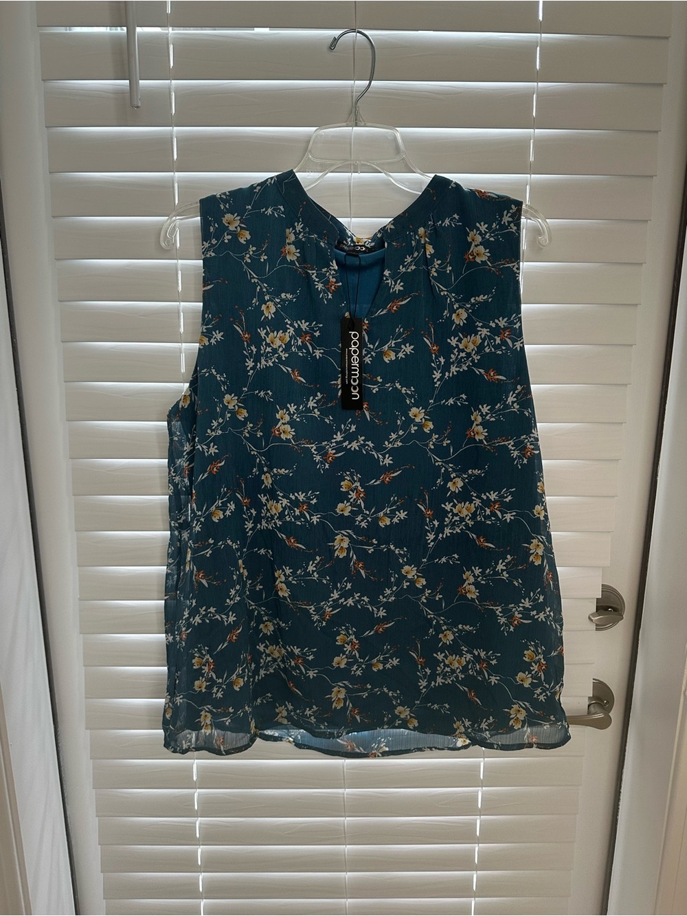 Papermoon Teal Floral Sleeveless Keyhole Blouse